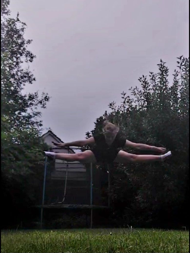 Rückblick auf eine 2 Urlaubssommerwoche:                  Zeitung, Bücher, Spiele, Balkongarten und mehr&nbsp;erlebt